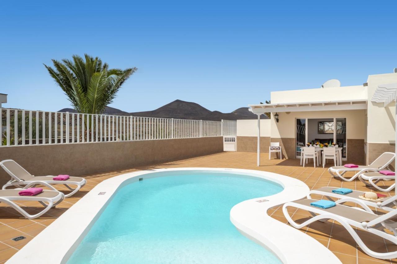 Villa Olivina 1 By Villa Plus ティアス エクステリア 写真